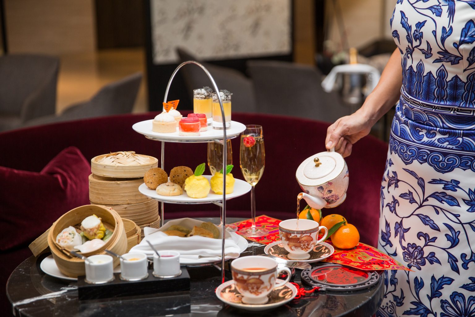 Shangri-la Hotel: Afternoon Tea, a Wishing Tree and Traditional Lion