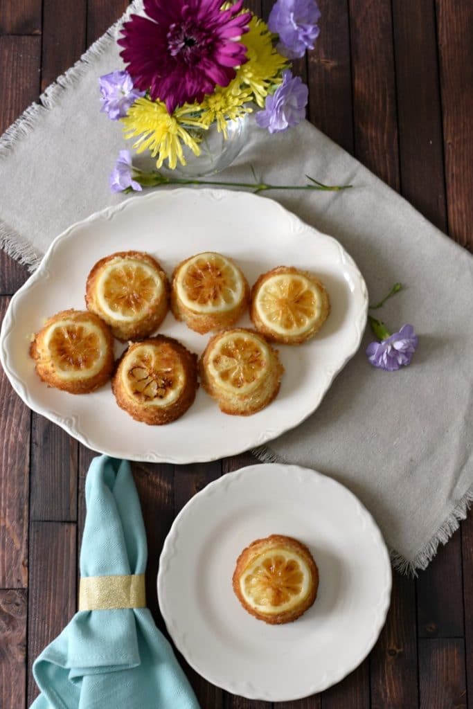 Sansa-Stark-Lemon-Cakes-683x1024