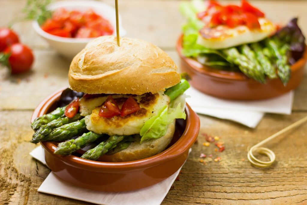 Veggie burger. Source: Pexels.