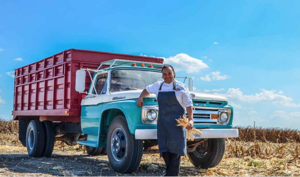 chef-johnny-hernandez-truck