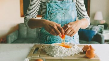 cooking baking kitchen egg hands home woman at home t20 wQ69Lr