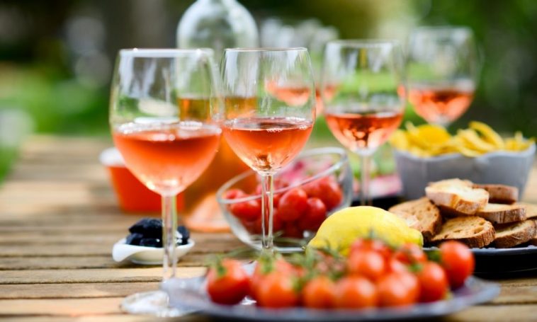 Tips and Tricks on How to Plan a Backyard Picnic