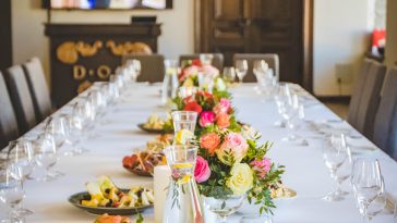 empty clear wine glass lot on table 1123248