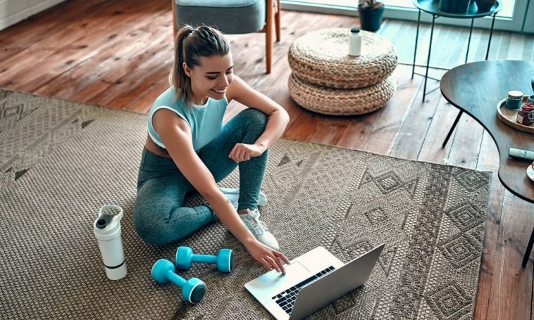 5 Effective Ways to Stay Happy and Healthy in Self-Isolation